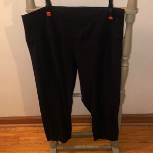 Lululemon Black High-Waist Capri Leggings - Women